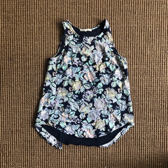 Flower print sleeveless top - Picture 1 of 10